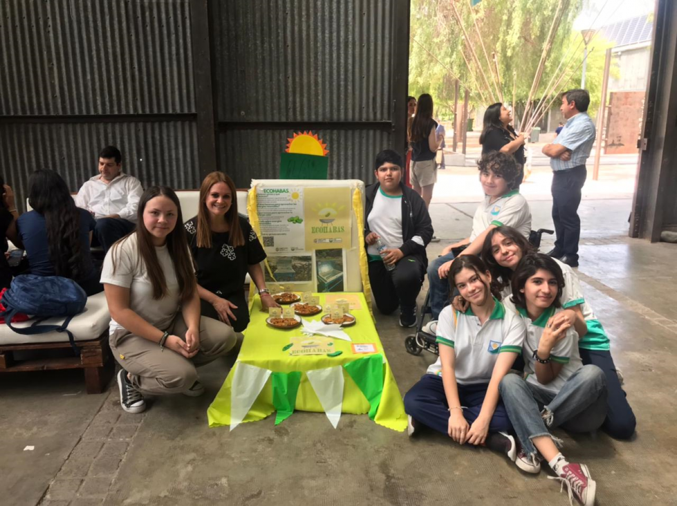 imagen PARTICIPACIÓN DEL LAE EN EL CONCURSO EMPRENDE U