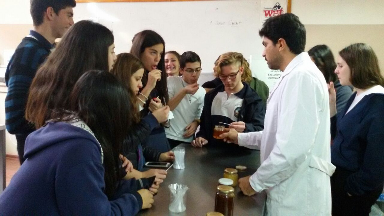 imagen ALUMNOS DE LA ESCUELA MARTÍN ZAPATA  REALIZARON UNA VISITA AL LAE