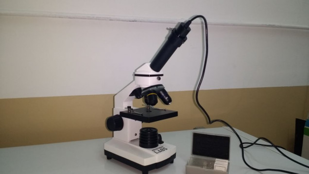 imagen Nuevo material en el LAE:  Microscopio Óptico y Reproductor de Imagen Digital