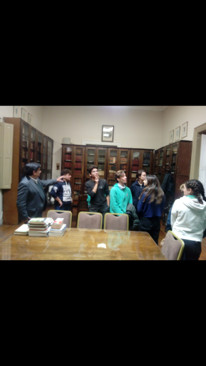 imagen ESTUDIANTES DEL LAE VISITARON LA JUNTA DE ESTUDIOS HISTÓRICOS DE MENDOZA